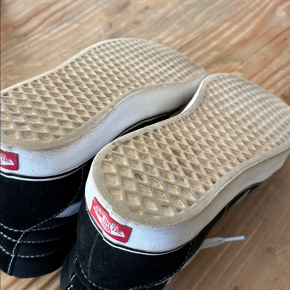 Vans old school high tops. - Picture 4 of 4